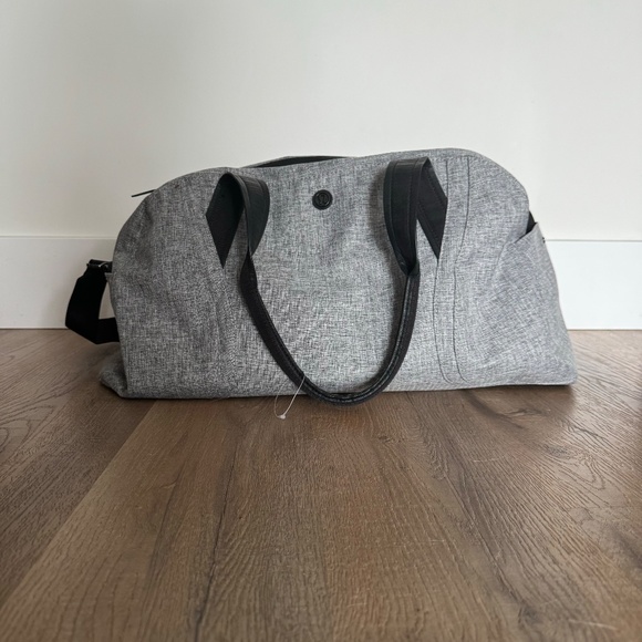 Lululemon Out Of Range Duffle Bag, Heathered Black - Picture 5 of 6